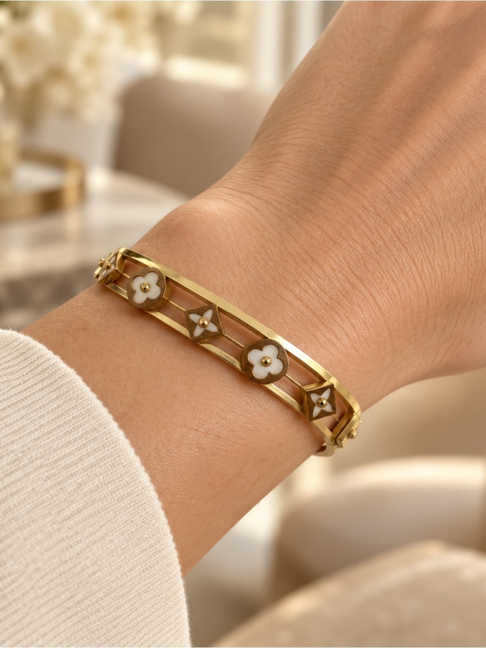 White Clover & Monogram  Openwork Gold Bangle 18K Plated